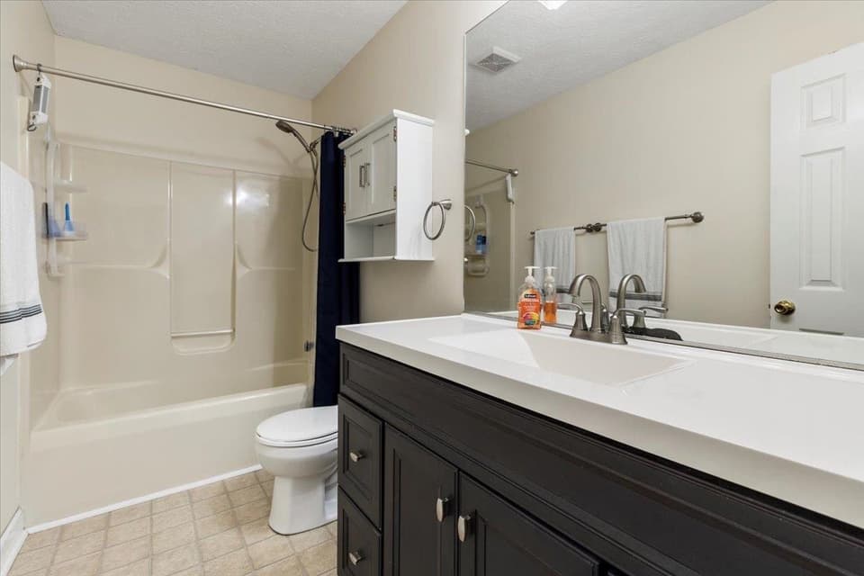 365 S Hill Drive, photo 21 of 40