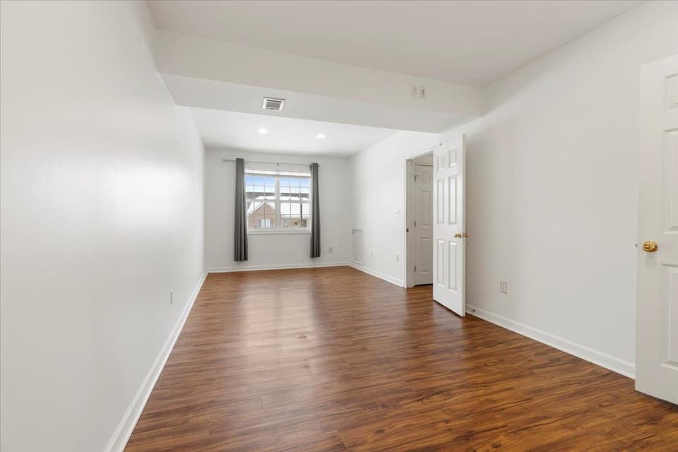 110 Sage Lane, photo 34 of 40