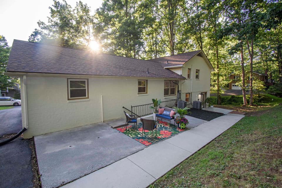 300 Arrowhead Trail, photo 6 of 39