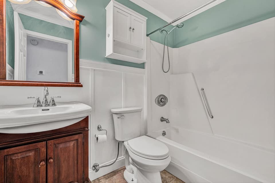385 Tanglewood Drive SE, photo 13 of 40