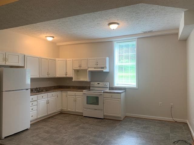 655 School Lane, photo 19 of 24