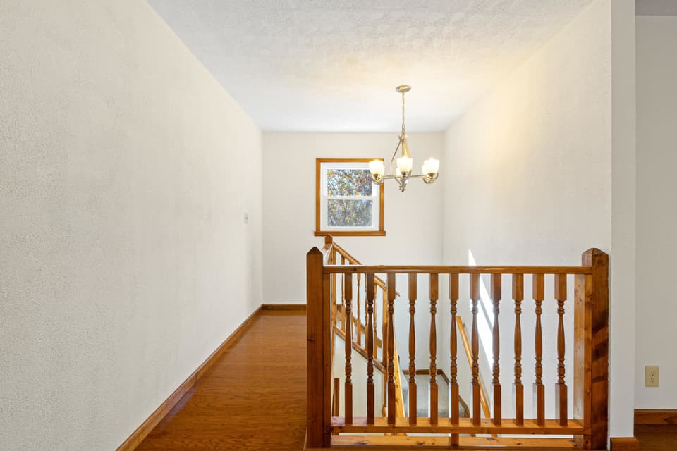 4550 Wayside Drive, photo 28 of 40