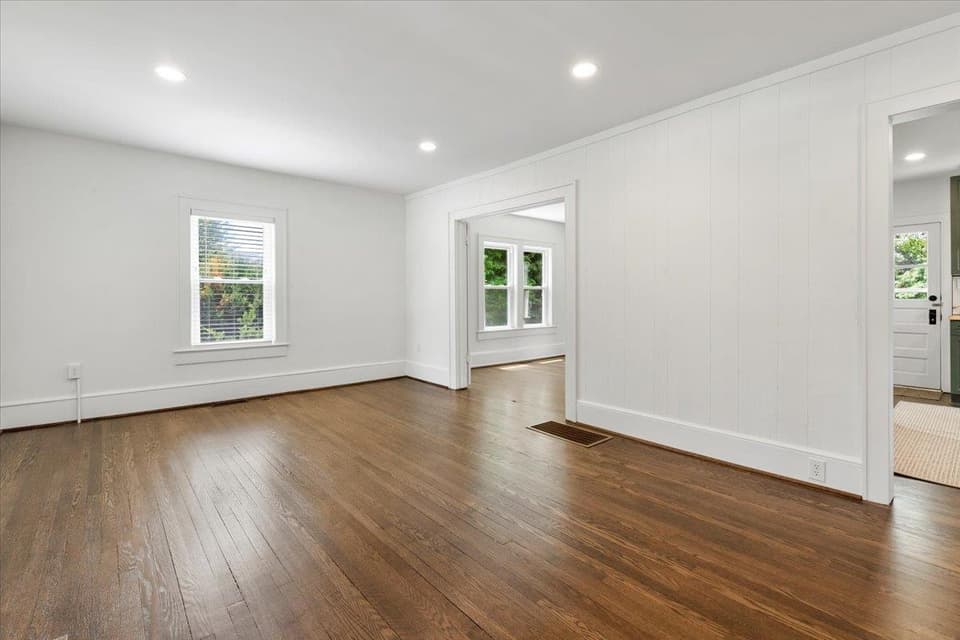 612 E Main Street, photo 22 of 40