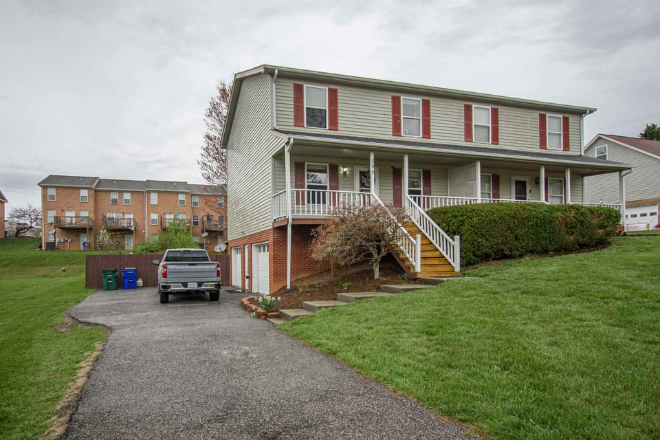 595 Tarrytown Road, Christiansburg, photo 3