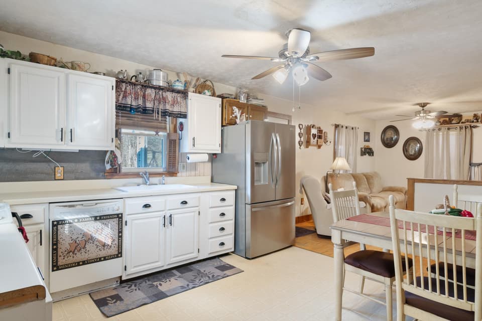 1531 Blair Street, photo 6 of 39