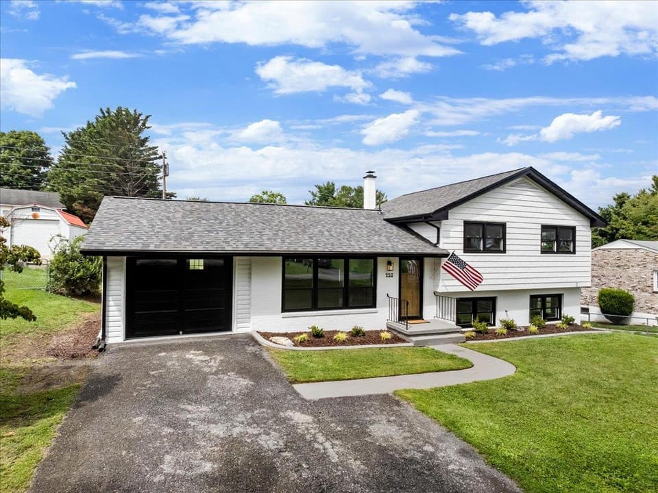 950 McHenry Avenue, photo 4 of 40