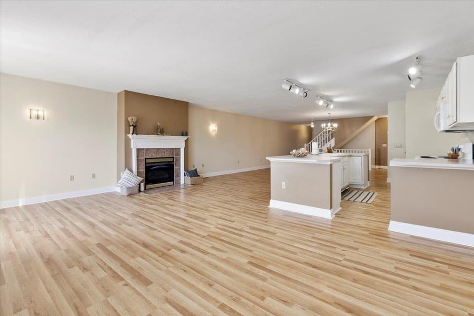 360 Gold Leaf Drive, photo 29 of 40