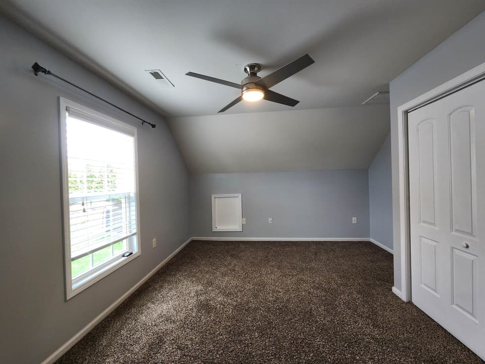 190 Aldwych Avenue, photo 18 of 40