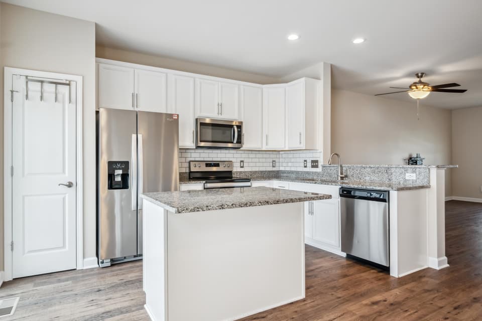 340 Hamilton Avenue NW, photo 16 of 40