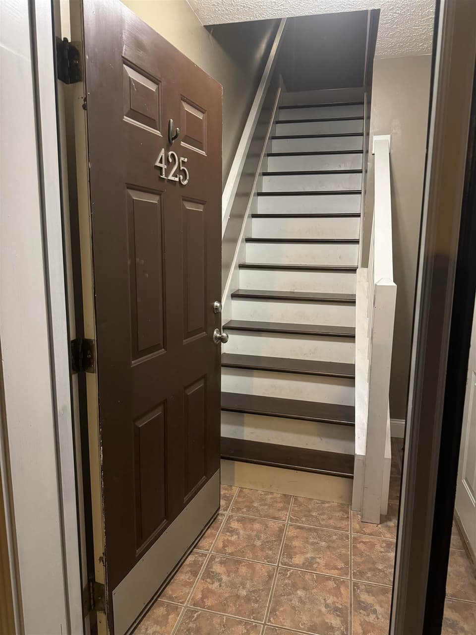 425 Silver Leaf Drive, photo 12 of 29