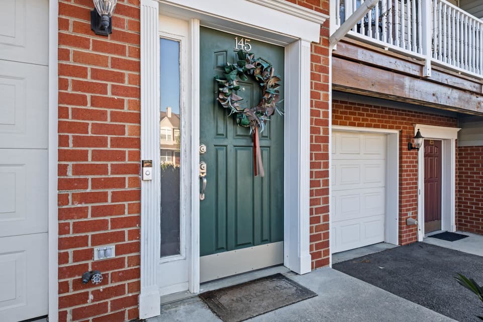 145 Blue Leaf Drive, photo 3 of 40