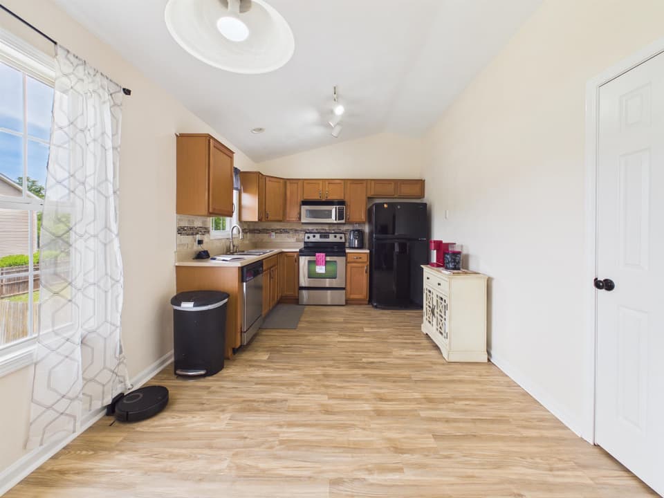 110 Aster Lane, photo 14 of 40