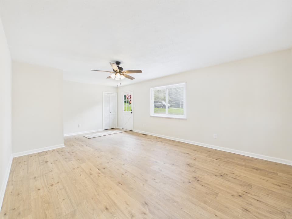 966 Magnolia Lane, photo 12 of 40
