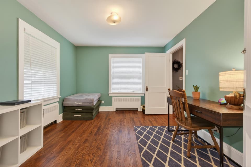 301 S Franklin Street, photo 12 of 35