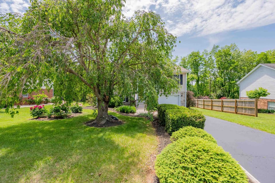 640 Warren Court, photo 5 of 40