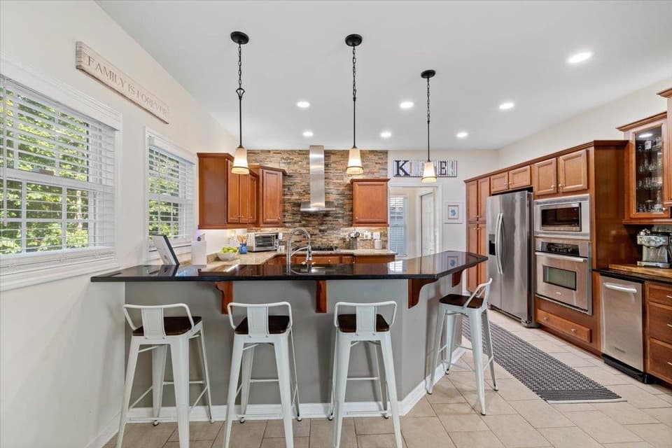 1031 Green Ridge Road, photo 7 of 40