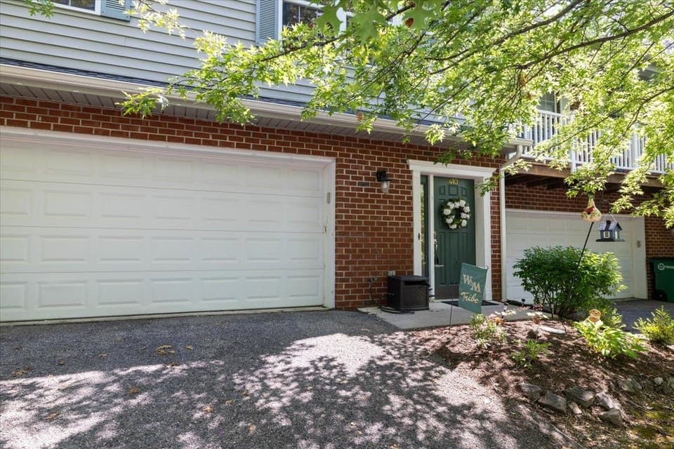 410 Oak Tree Boulevard, photo 26 of 29
