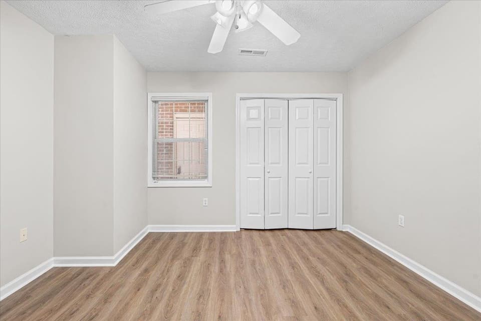 125 SE Jennifer Street, photo 5 of 27