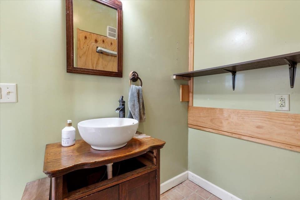 3465 Thrush Road, photo 10 of 40