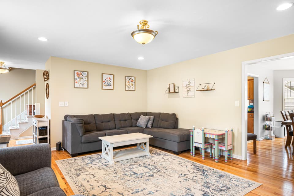 240 Windsor Drive, photo 18 of 40