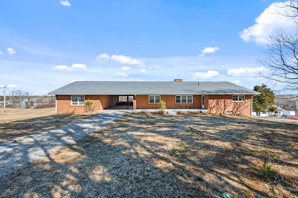 575 Stafford Drive, photo 2 of 40