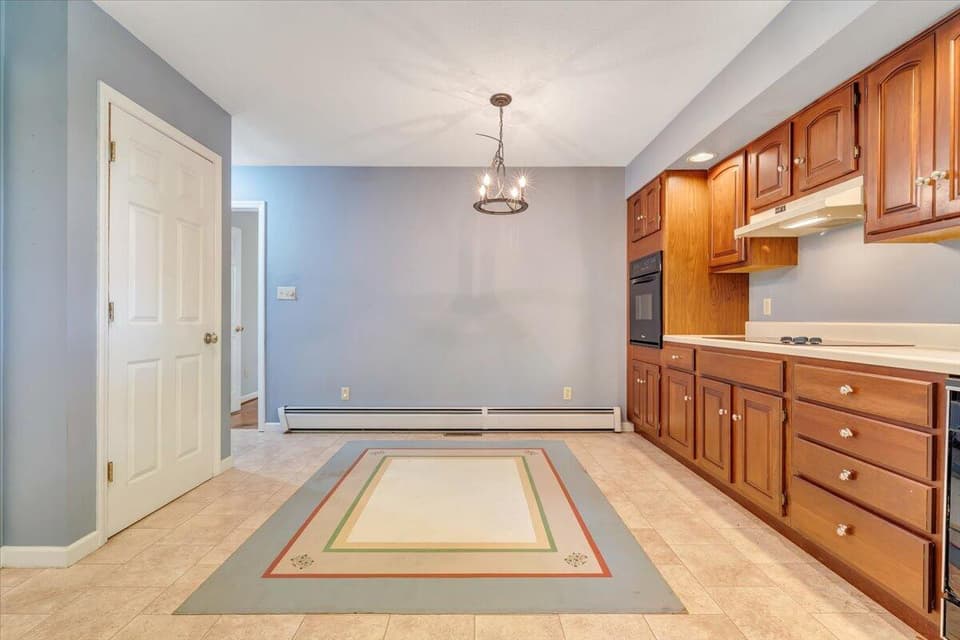 765 W Main Street, photo 19 of 40