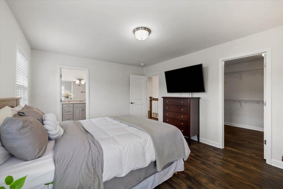 870 Jefferson Circle, photo 33 of 40