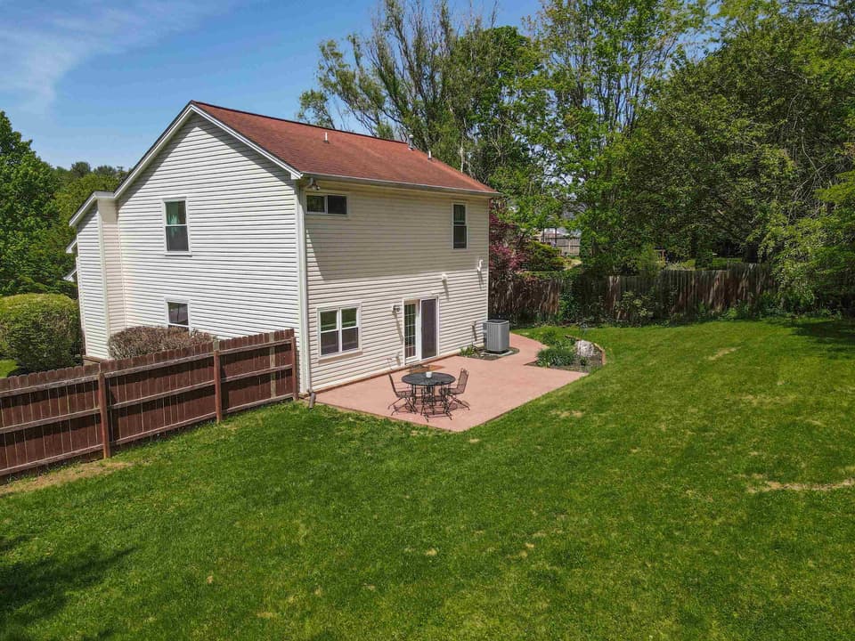 1525 Sleepy Hollow Road, photo 3 of 40