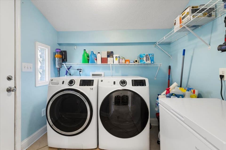 619 E Main Street, photo 16 of 40