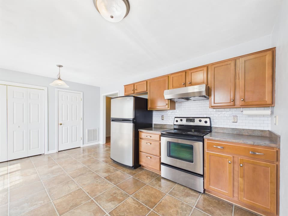 215 Sequoia Circle NW, photo 11 of 40