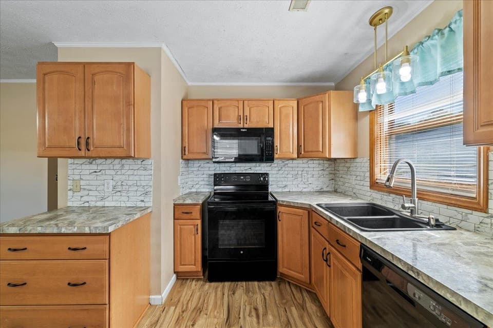 3401 Brookside Drive, photo 7 of 29
