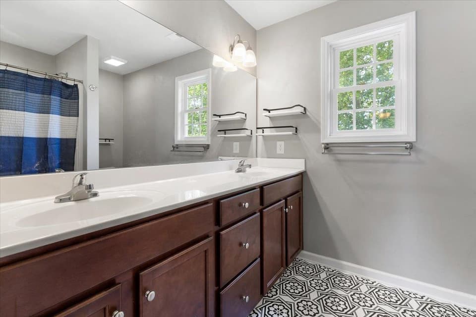 954 Brooklyn Avenue, photo 33 of 40