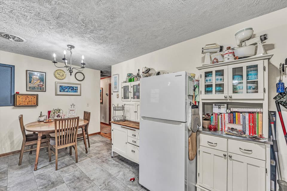 2671 Beulah Ln, photo 15 of 38