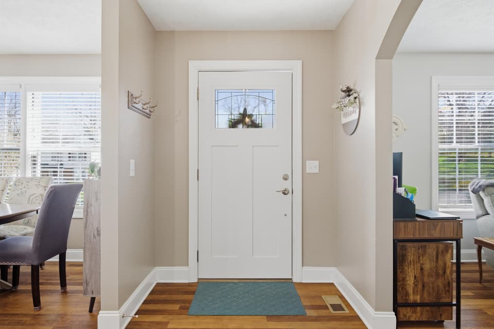 265 Robert Street, photo 4 of 40