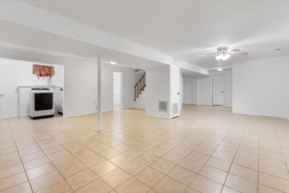 106 Miller Street SE, photo 32 of 40