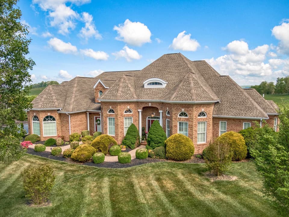 2221 Peakland Way, photo 2 of 40