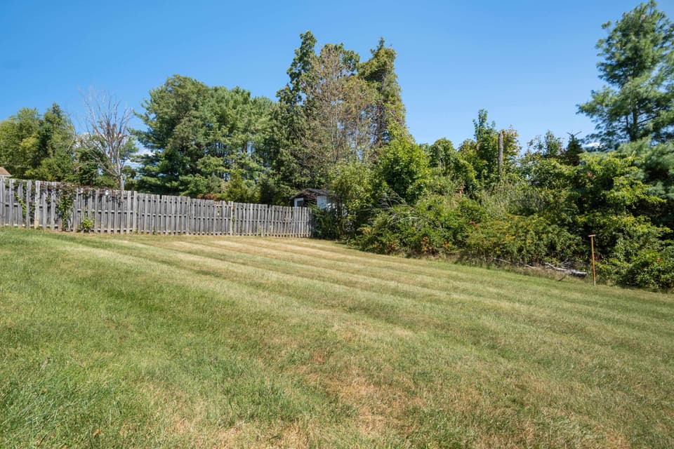 445 Rainbow Street, photo 25 of 31