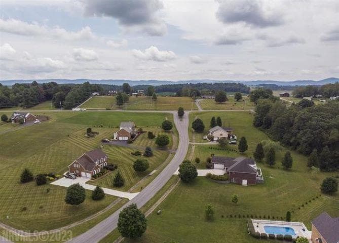 2120 Peakland Way, photo 9 of 9