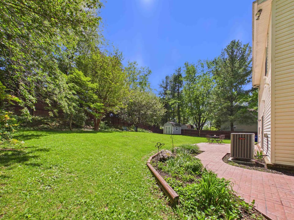 1525 Sleepy Hollow Road, photo 17 of 40