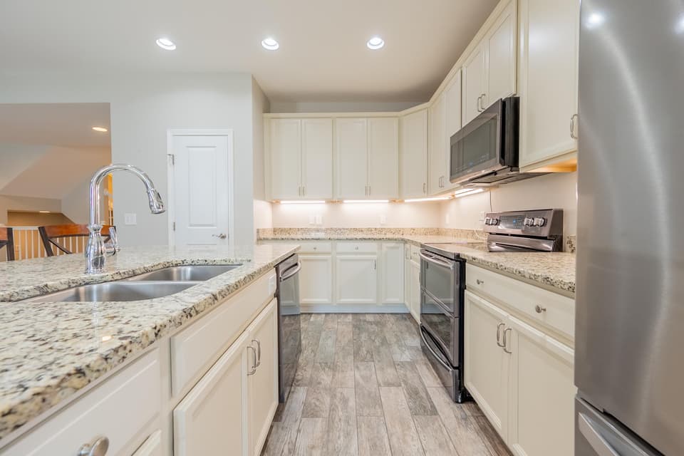 510 Dewdrop Lane, photo 34 of 40