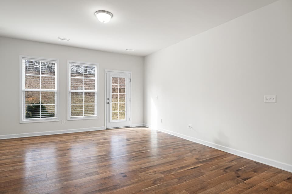 215 Hamilton Avenue NW, photo 15 of 40