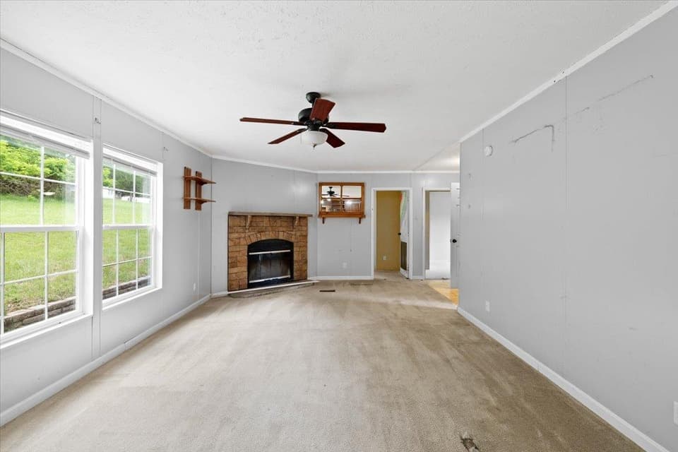 655 Peachtree Hill, photo 12 of 33