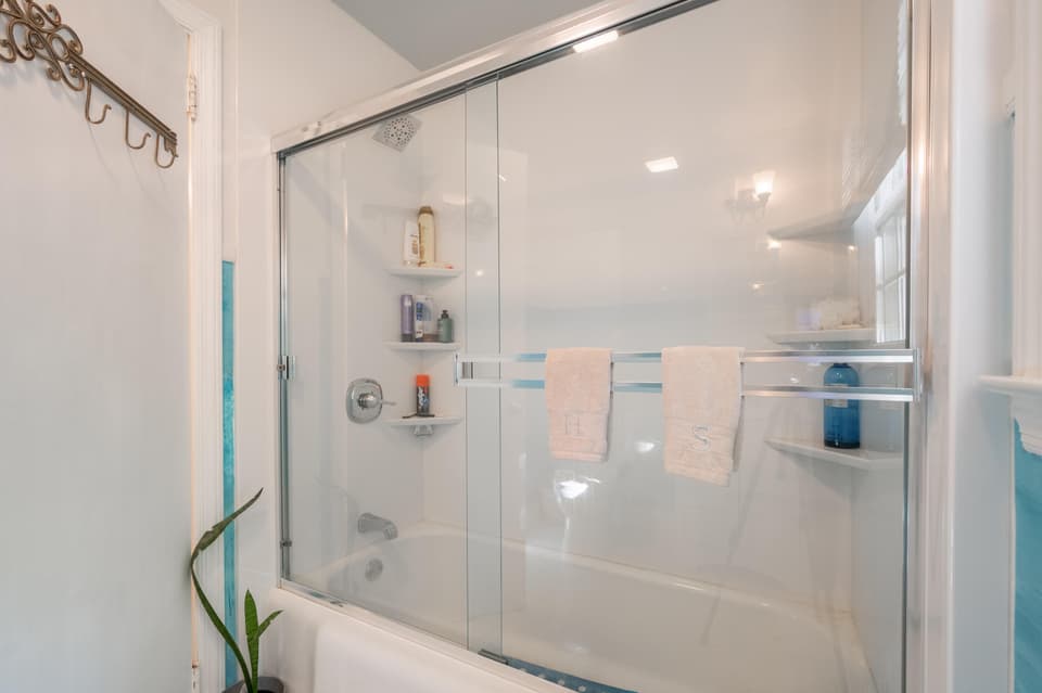 810 College St NW, photo 23 of 38