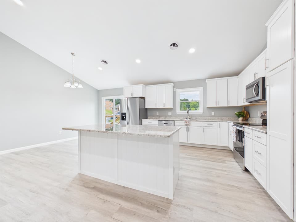 360 Church Street, photo 12 of 40