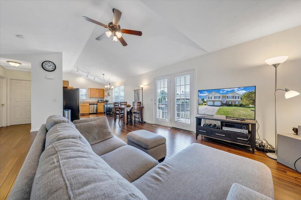 440 Chelsea Loop, photo 4 of 37