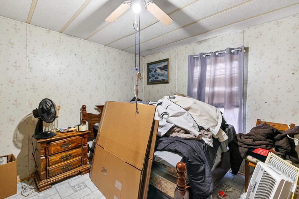 675 Harless Street, photo 16 of 30