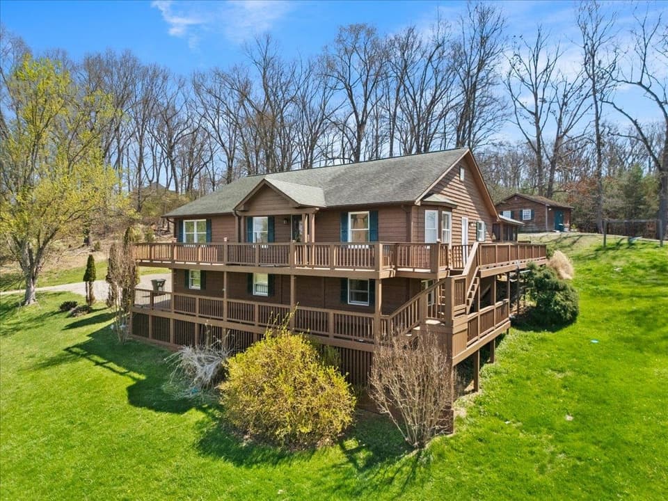 4660 Blue Heron Drive, photo 4 of 40