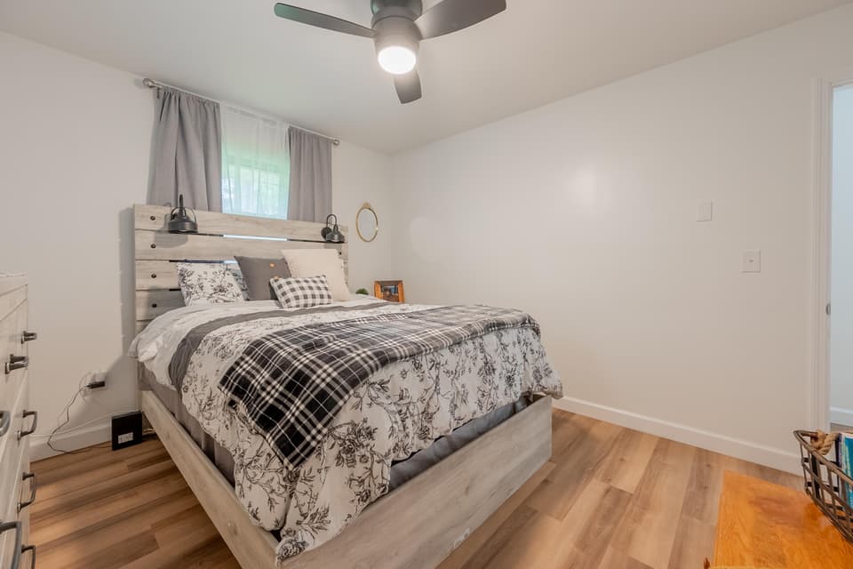 305 Overland Drive, photo 25 of 40