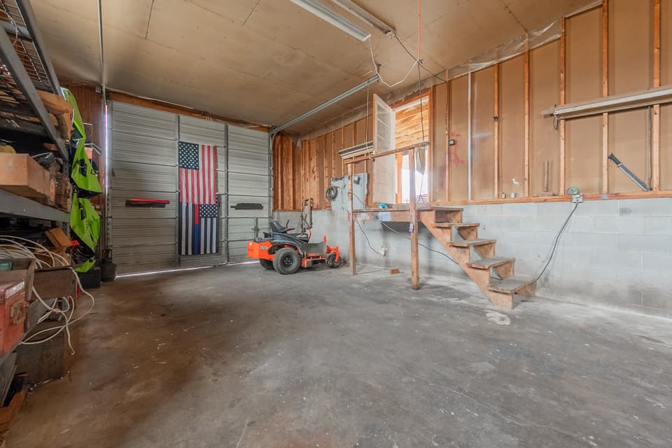 575 Stafford Drive, photo 39 of 40