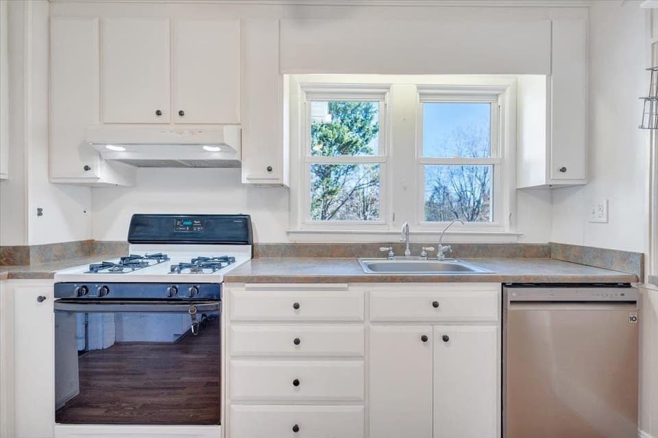 505 Republic Road, photo 13 of 40